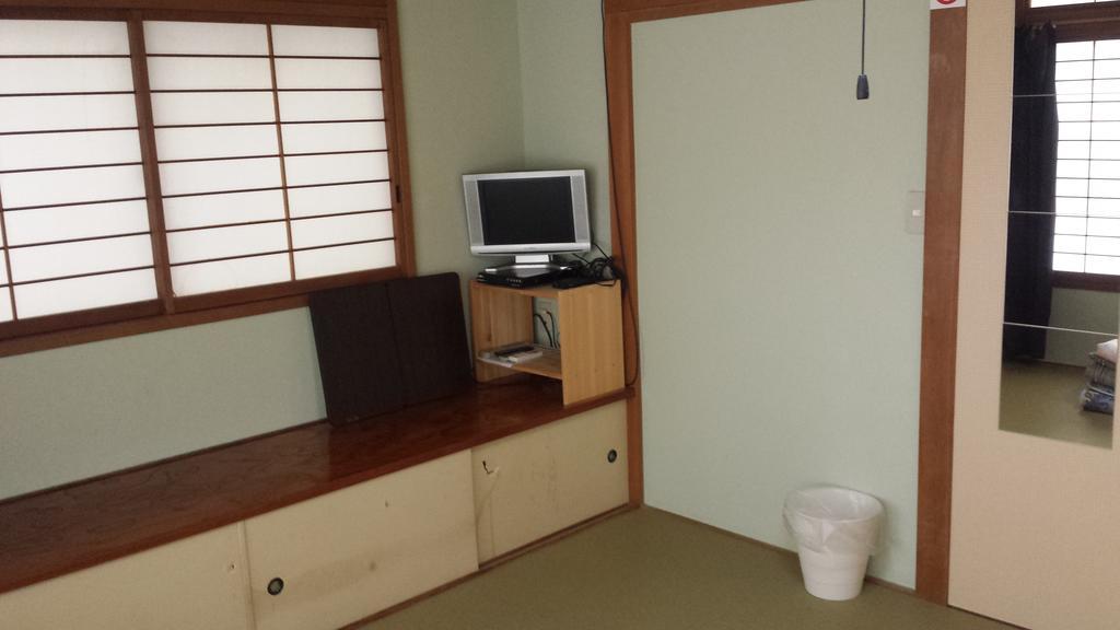 Aizuya Inn Tokio Buitenkant foto