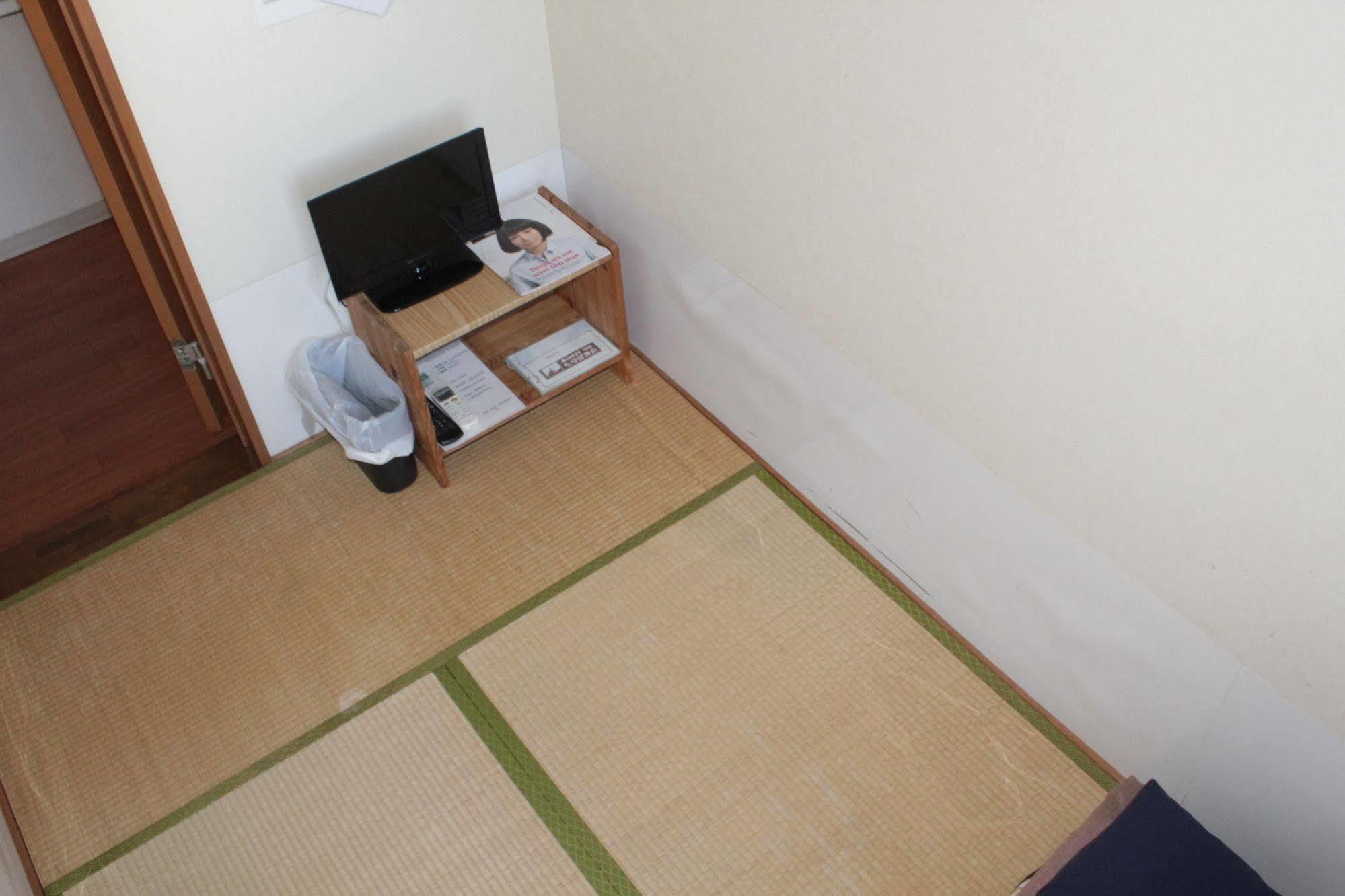 Aizuya Inn Tokio Buitenkant foto